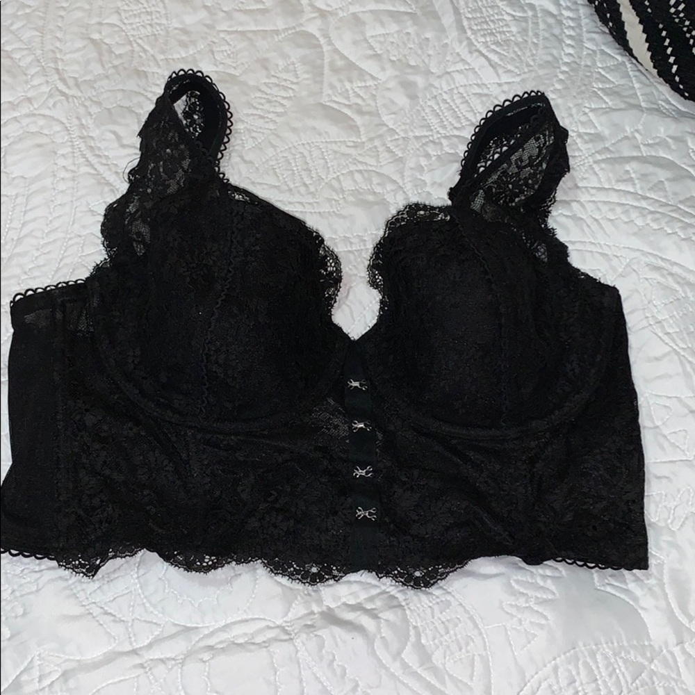 Black bustier